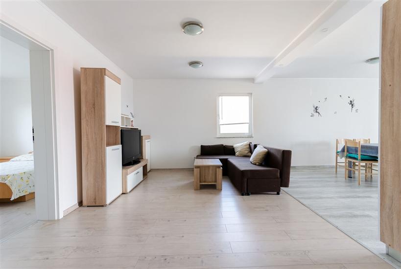 Apartment A5, for 5 persons