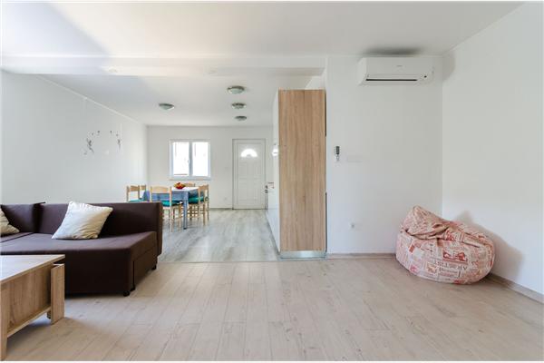 Apartment A5, for 5 persons