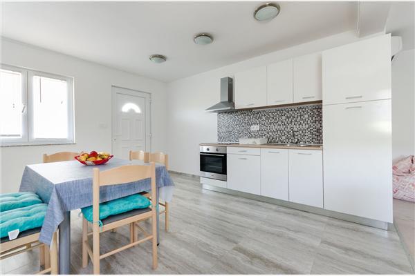 Apartment A5, for 5 persons