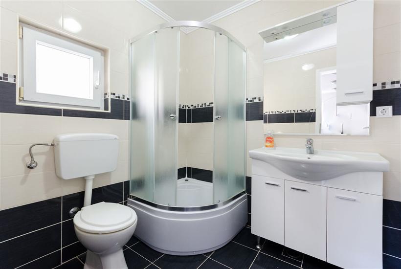 Apartment A5, for 5 persons