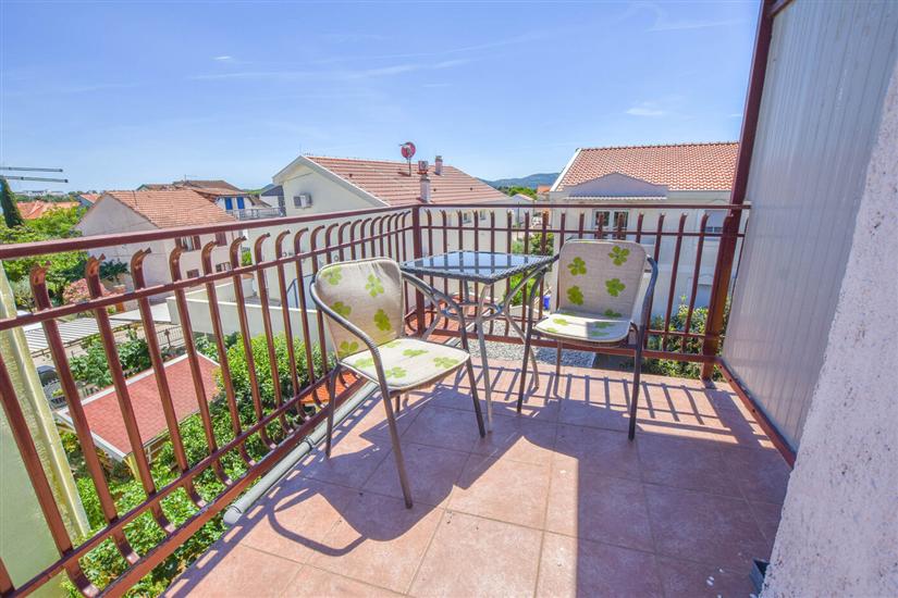 Room S1, for 2 persons