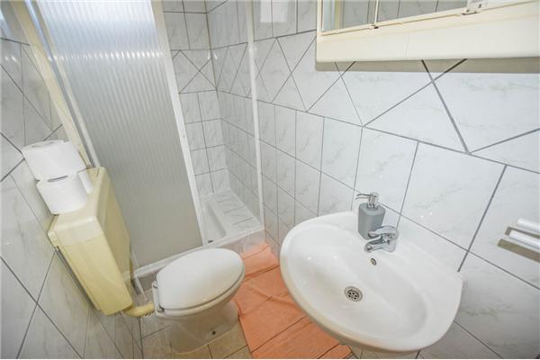 Room S5, for 2 persons