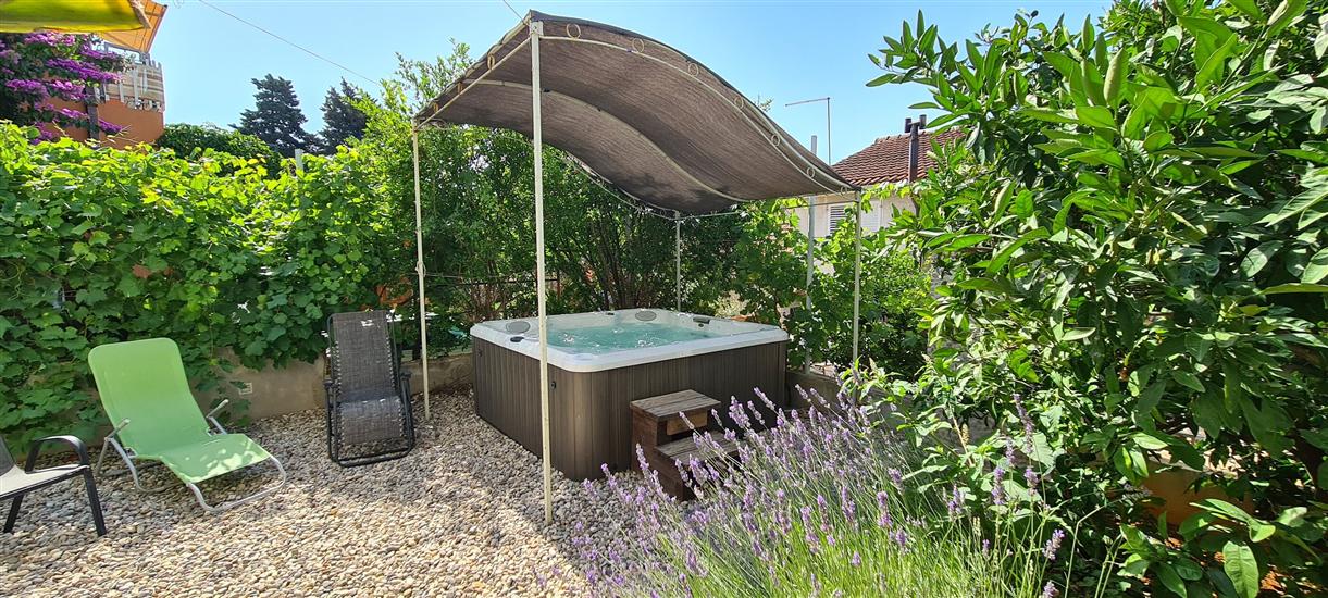 Apartment On the top