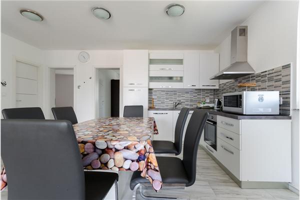 Apartment A6, for 5 persons