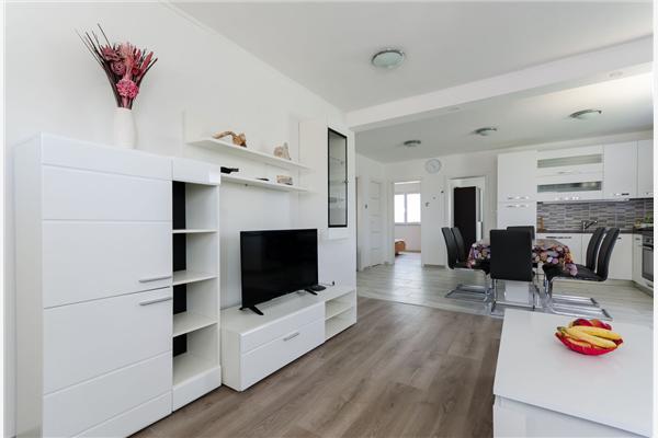 Apartment A6, for 5 persons