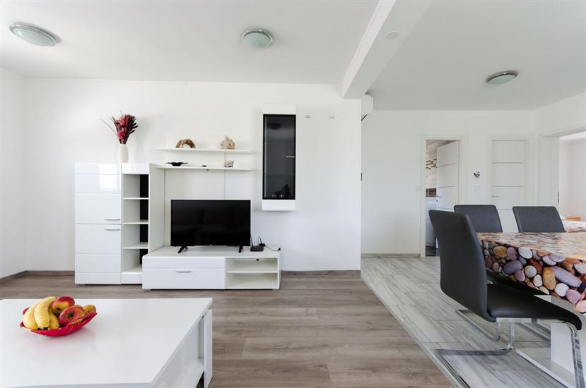 Apartment A6, for 5 persons