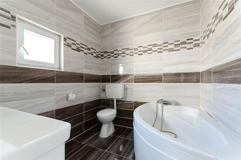 Apartment A6, for 5 persons