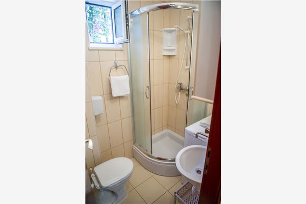 Apartment A4, for 5 persons