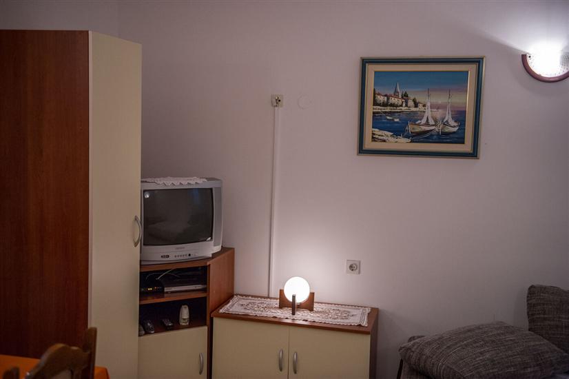 Apartment A4, for 5 persons