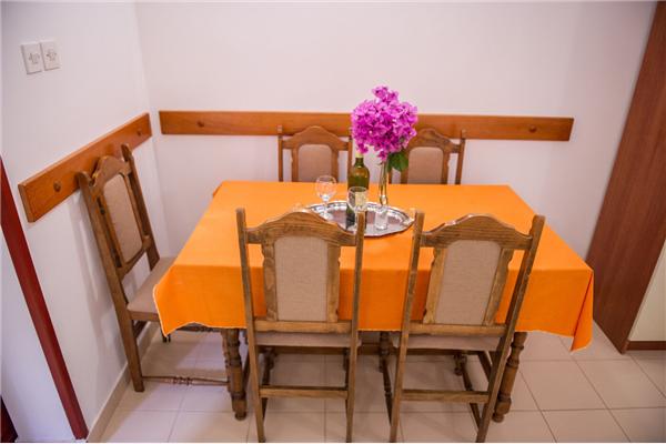 Apartment A4, for 5 persons