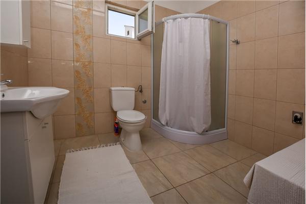 Apartment A2, for 5 persons