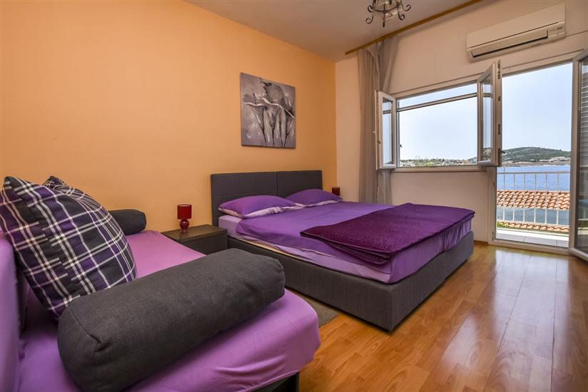Apartment A2, for 5 persons