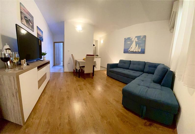 Apartment A4, for 4 persons