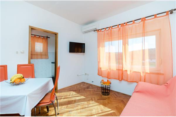 Apartment A4, for 4 persons