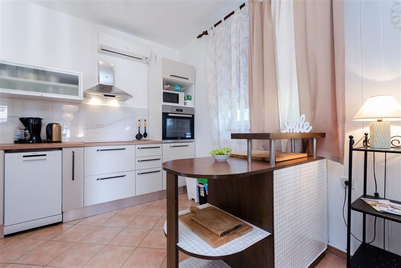 Apartment A1, for 8 persons