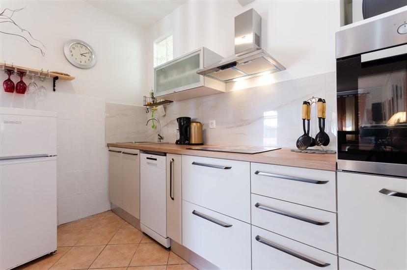 Apartment A1, for 8 persons