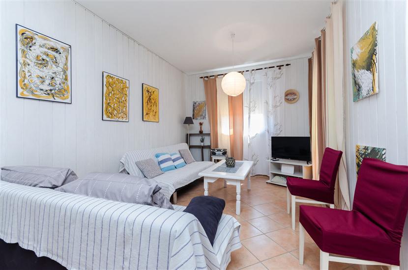 Apartment A1, for 8 persons