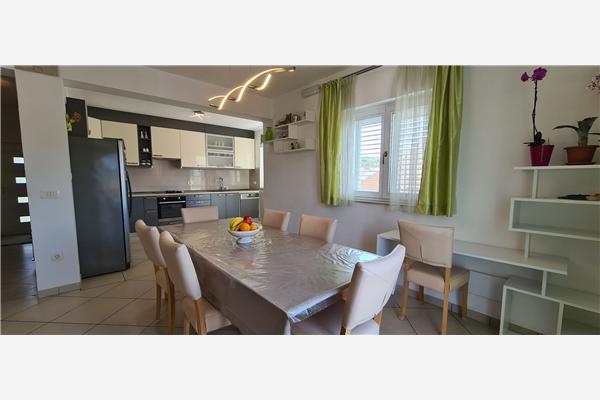 Apartment A1, for 8 persons