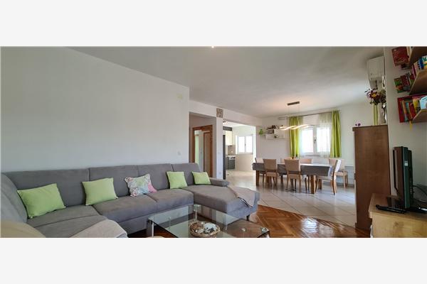 Apartment A1, for 8 persons