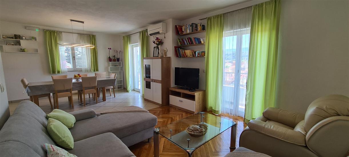 Apartment A1, for 8 persons