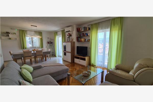 Apartment A1, for 8 persons