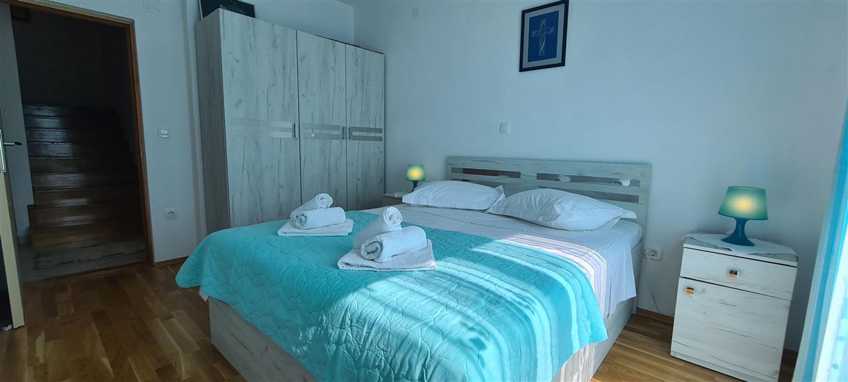 Apartment A1, for 8 persons