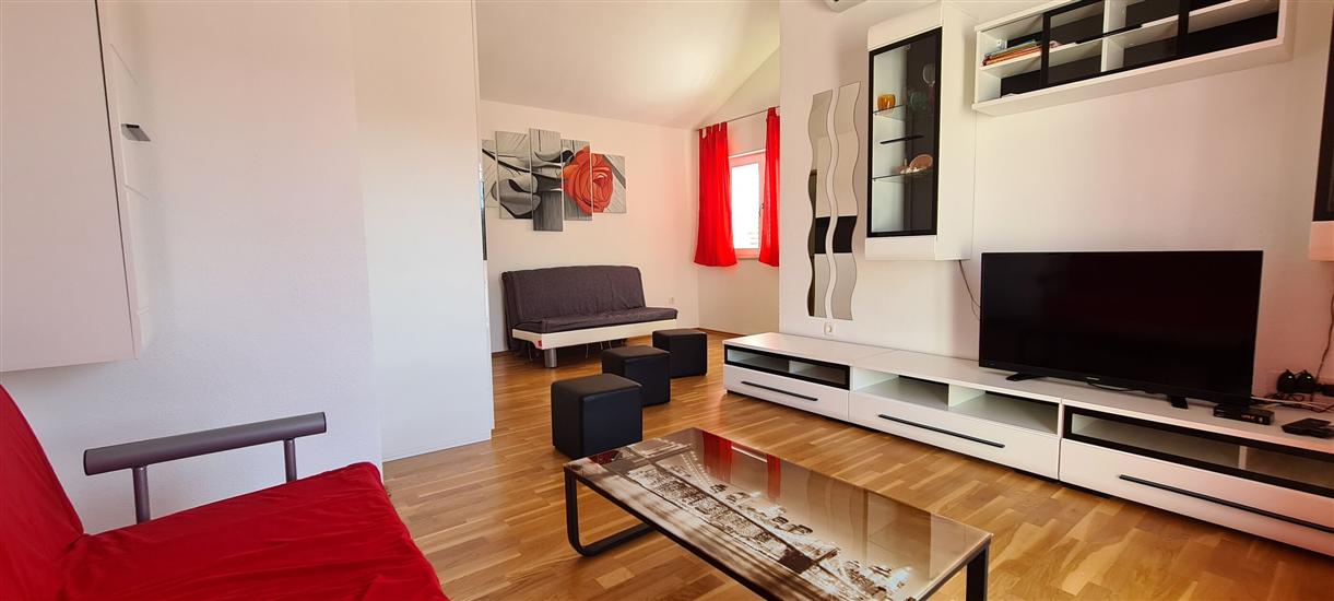 Apartment A1, for 8 persons