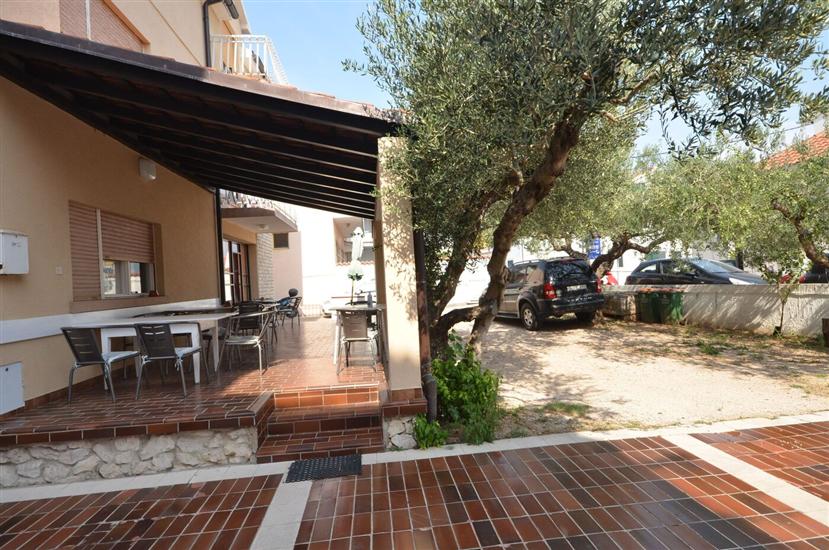 Apartment and Rooms Mrkovic