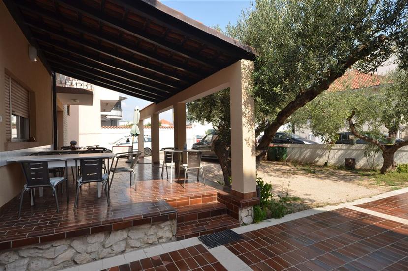 Apartment and Rooms Mrkovic- Steps to Beach&Center