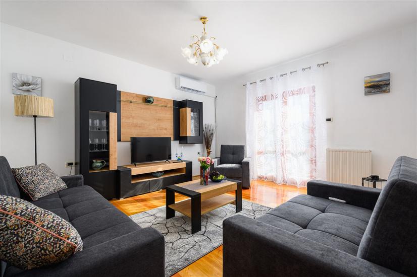 Apartment A1, for 6 persons
