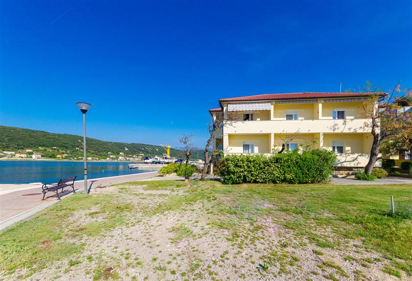 Apartments Darko by the sea