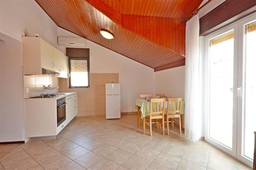 Apartment A8, for 4 persons
