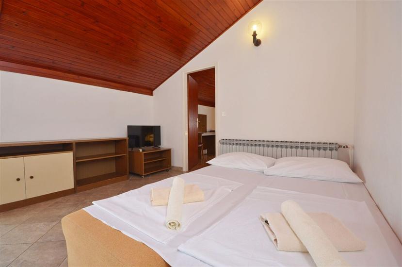 Apartment A8, for 4 persons