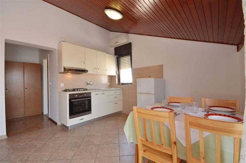 Apartment A8, for 4 persons