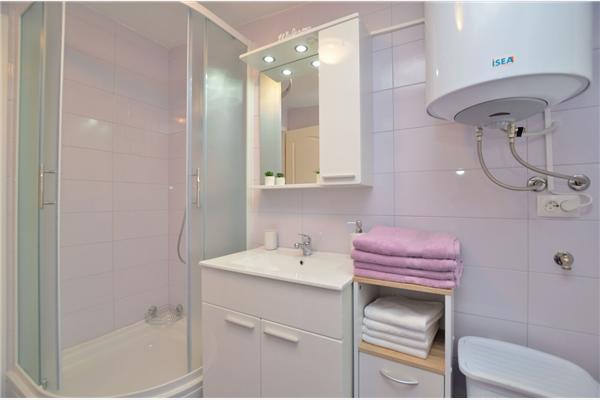 Apartment A1, for 5 persons