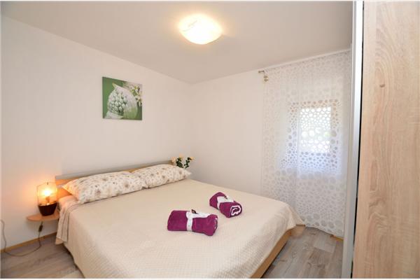 Apartment A1, for 5 persons