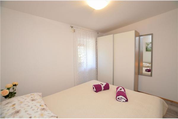 Apartment A1, for 5 persons