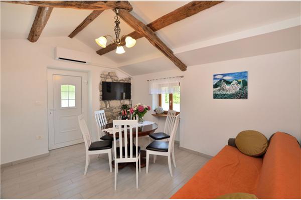 Apartment A1, for 5 persons