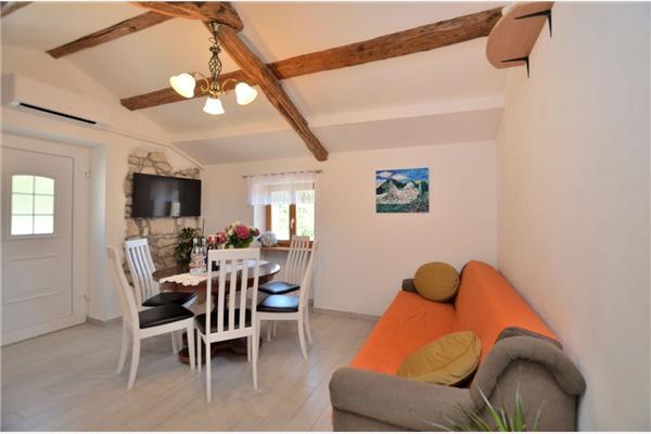 Apartment A1, for 5 persons