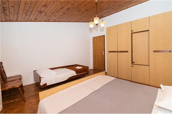 Apartment A2, for 5 persons