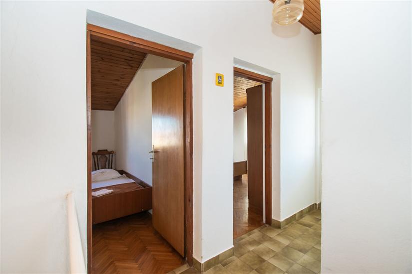 Apartment A2, for 5 persons