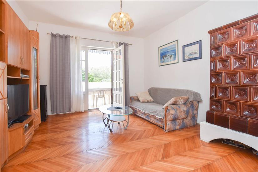 Apartment A1, for 5 persons