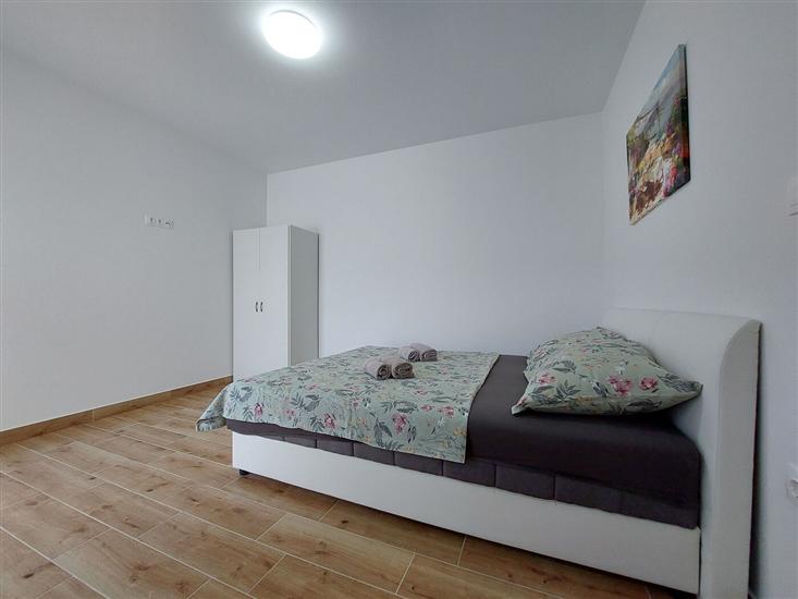 Apartment A1, for 6 persons