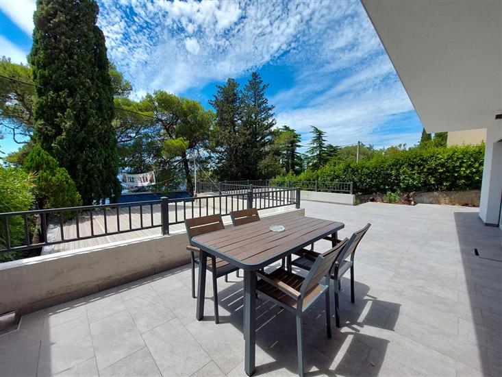 Apartment A1, for 6 persons