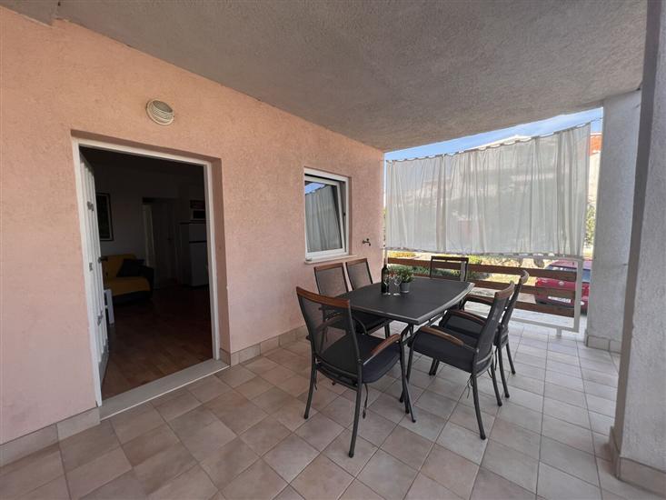 Apartment A2, for 5 persons