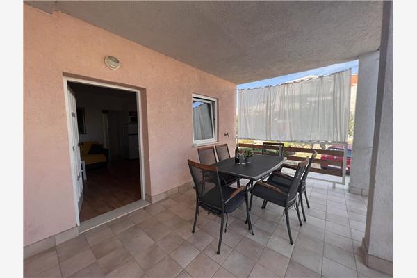 Apartment A2, for 5 persons