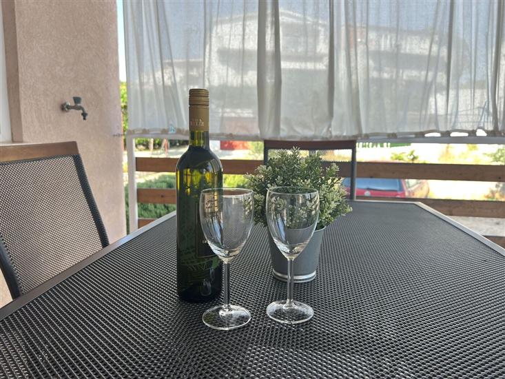 Apartment A2, for 5 persons