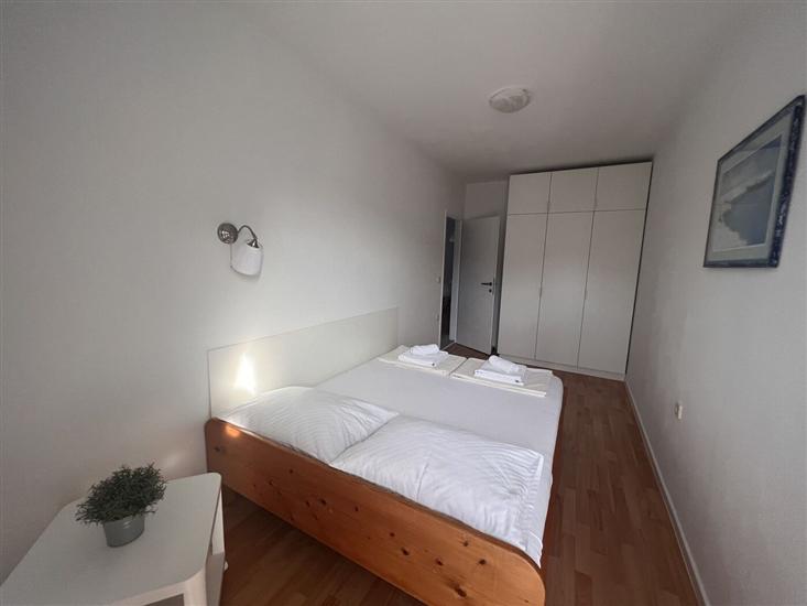 Apartment A2, for 5 persons