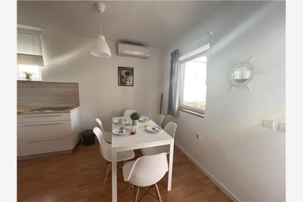 Apartment A2, for 5 persons