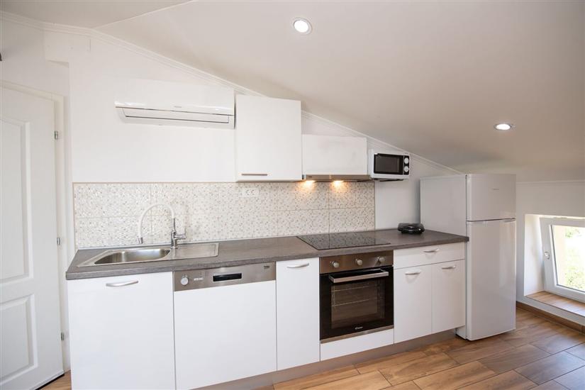 Apartment A2, for 6 persons